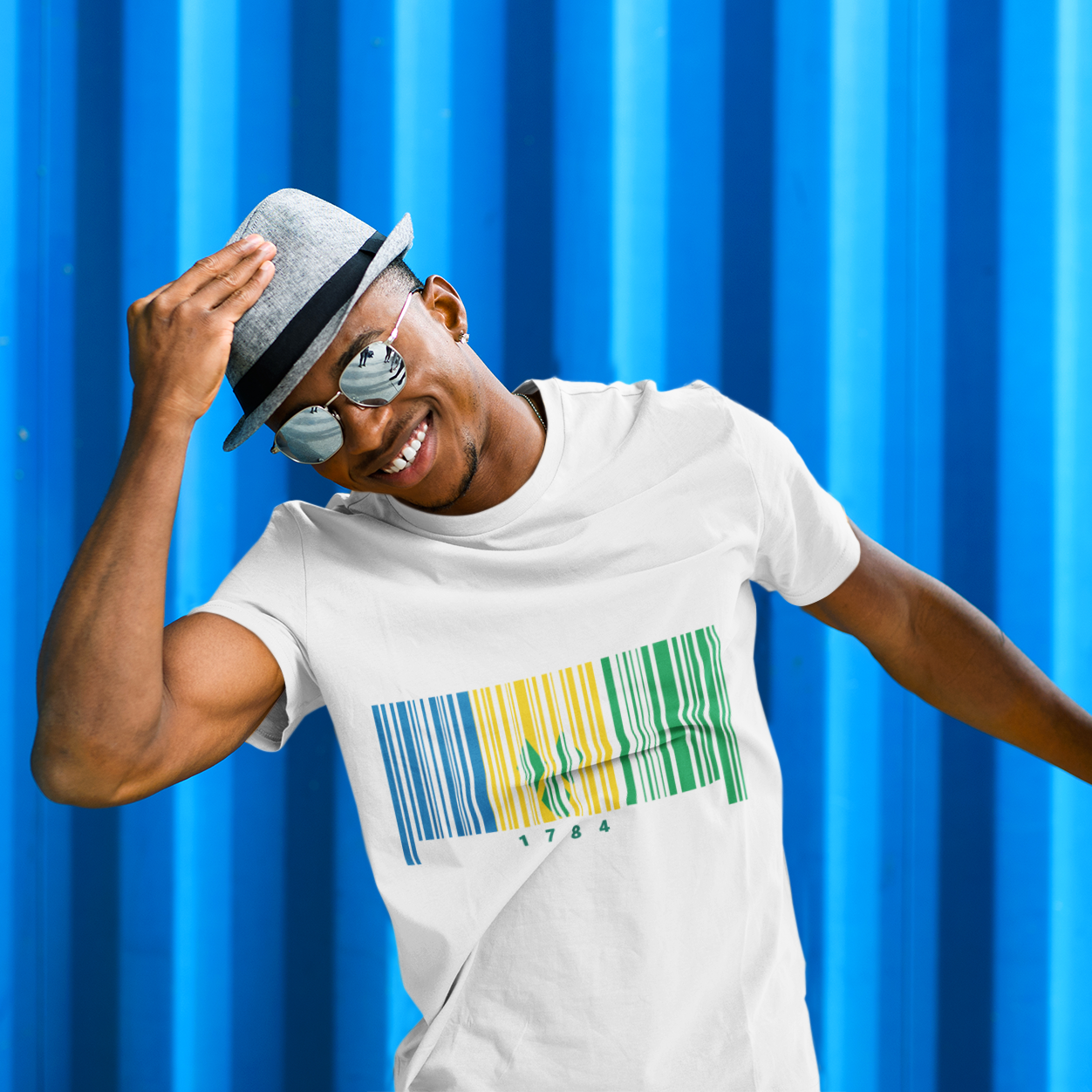 St. Vincent Flag Barcode - Men's Heavyweight T-Shirt